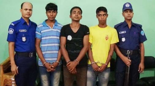 লক্ষ্মীপুরে অপহৃত দুই স্কুলছাত্রী উদ্ধার, গ্রেপ্তার তিন